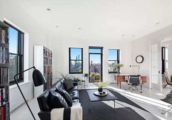 2nd image of 300 W 23rd St Penthouse G