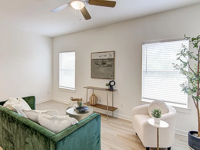 2106 Cullen Ave #208 — Photo 2