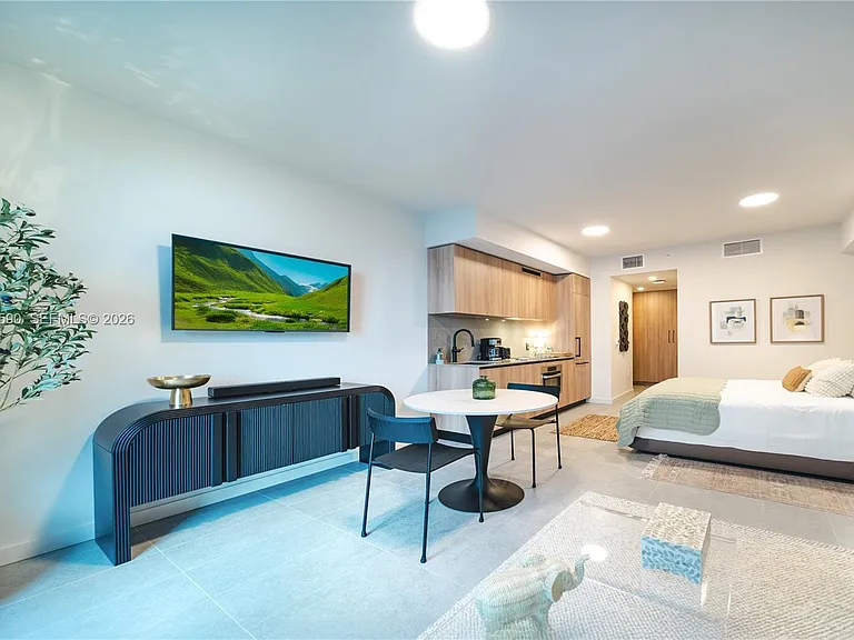 121 NE 5th St #1400 — Photo 33