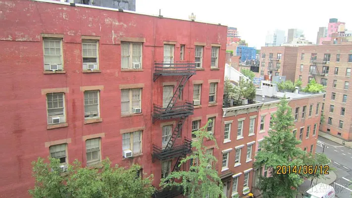 Sold by Anchor Associates | media 12