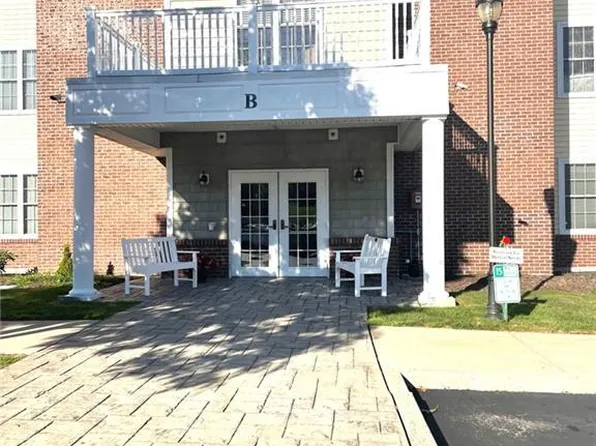 2590 Gold Star Highway #218, Groton, CT 06355