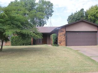 208 Rose Tree Ln, Enid, OK 73703