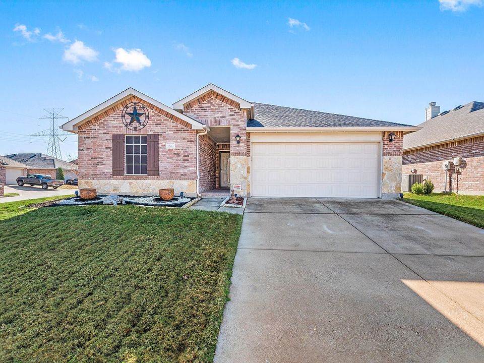 1st image of 820 Bastrop Dr