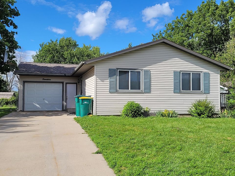 17 7th St. NW Byron, MN