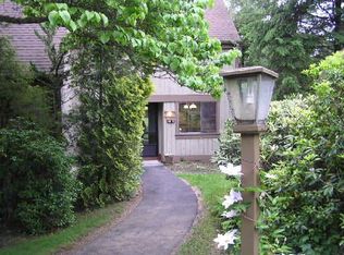 451 Pearson Ln #E, Southbury, CT 06488