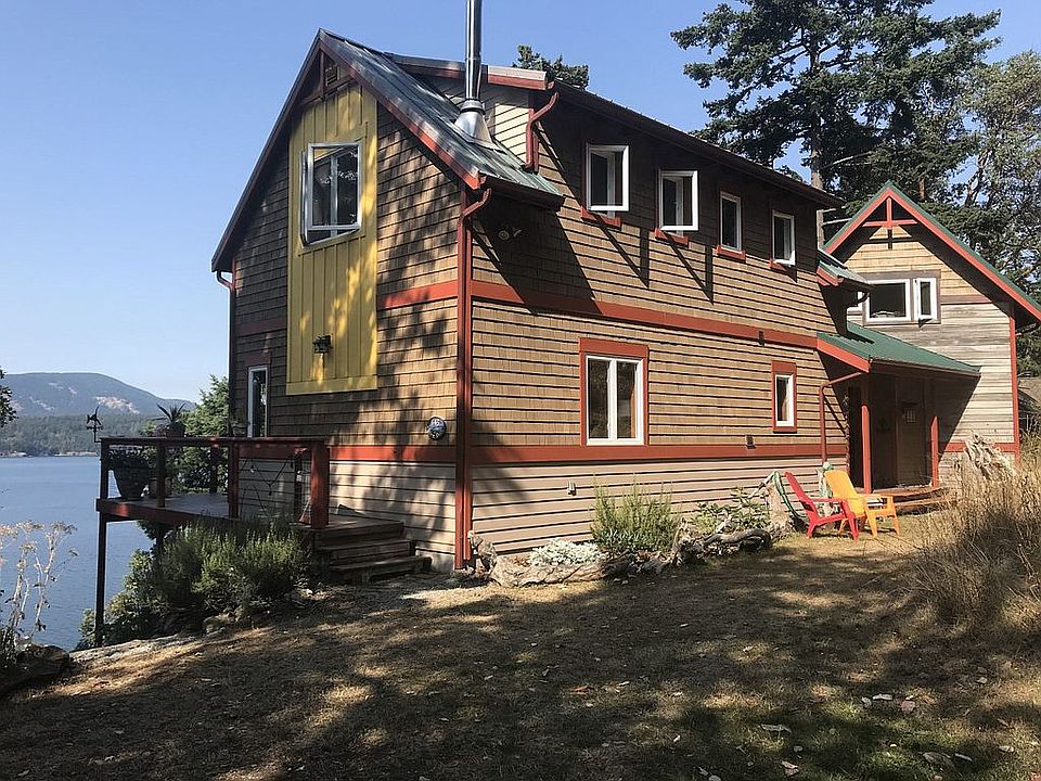Exterior view of home
