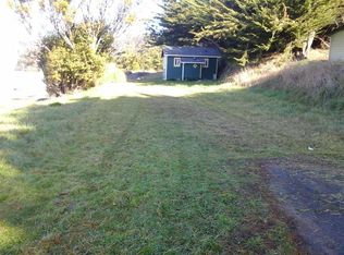 94246 Gauntlett St, Gold Beach, OR 97444