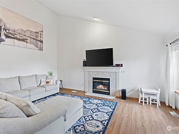 5th image of 20313 13th Avenue E