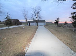 2150 E Akron Rd, Caro, MI 48723