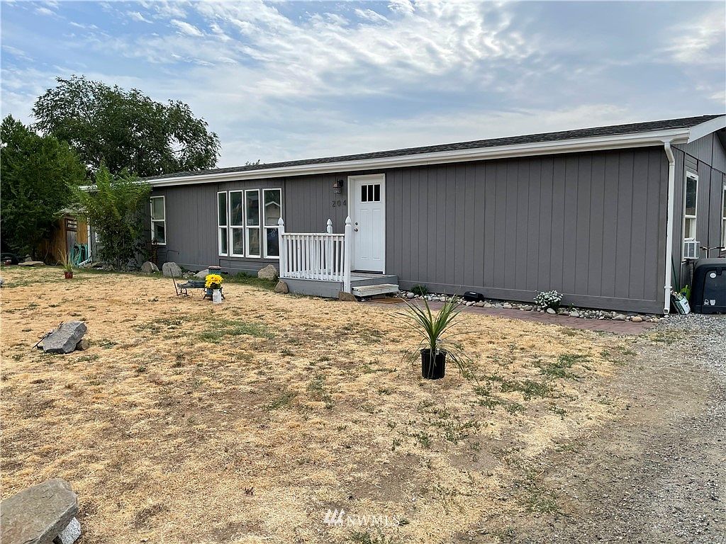 204 Broadmoor, East Wenatchee, WA 98802 Zillow
