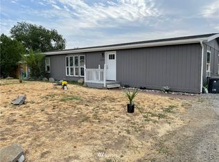 204 Broadmoor St, East Wenatchee, WA