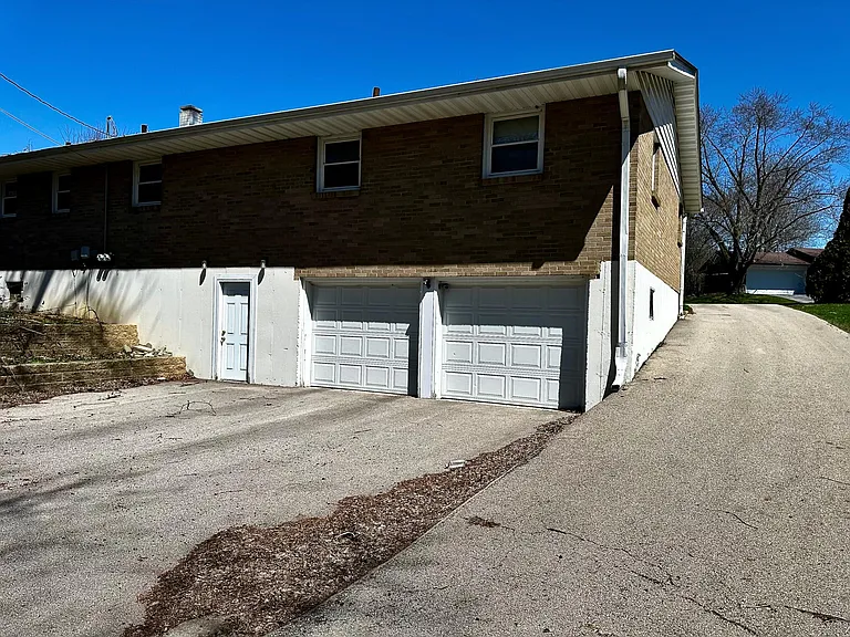 218 Flintridge Dr — Photo 13