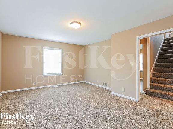 3rd image of 2522 S Vermont Ave
