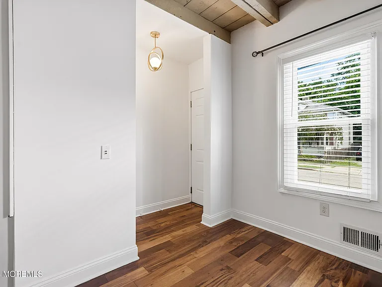 69 Linden Pl — Photo 9