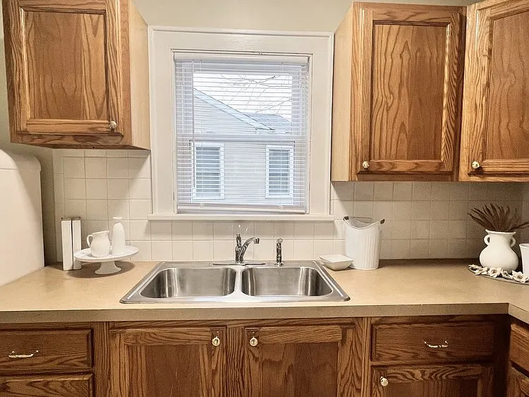 1 bed, 386 sqft, $890 — Photo 3
