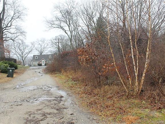 3rd image of 514 Canterbury Tpke