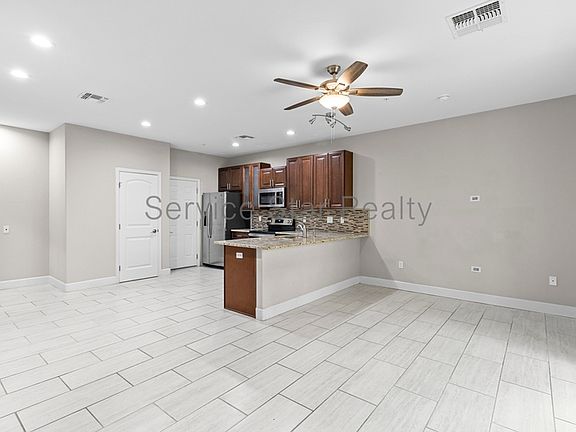 4th image of 1406 W Main St #130