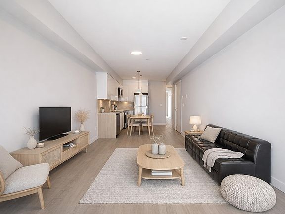 2nd image of 3050 Kingsway #304