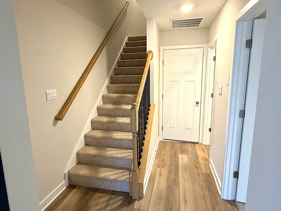 first floor (entrance)