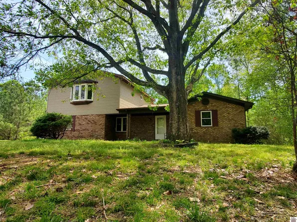 24 Clayshire Ln, Benton, KY 42025