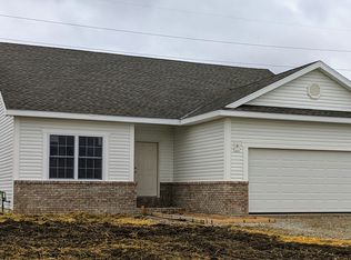 1623 Waterford Dr, Bowling Green, OH 43402