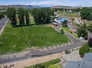 1560 N Dallas Rd, Benton City, WA 99320