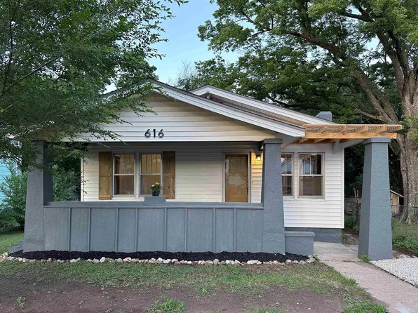 616 N 4th St, Arkansas City, KS 67005