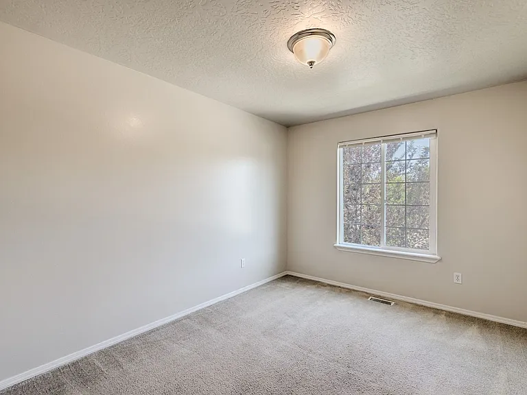 637 E Blue Heron St — Photo 23