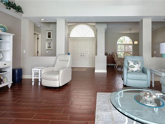 5th image of 1633 Liscourt Dr