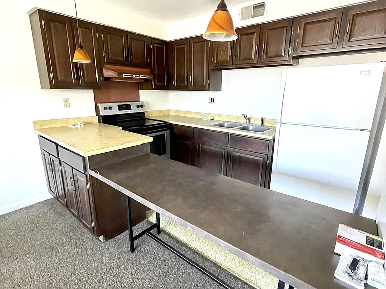 603 Union St #4 — Photo 6