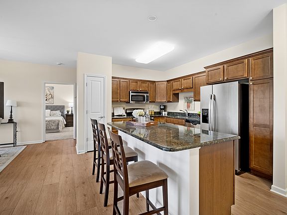 5th image of 2220 Founders Dr APT 213
