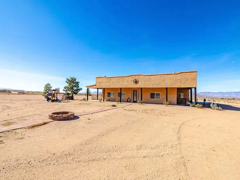 10563 N Garrett Dr — Photo 4