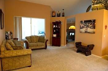 4th image of 9707 Glenpointe Dr