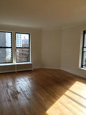 Rented by Metropolitan Equities | media 8
