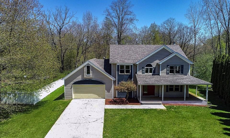 1st image of 2902 Saybrook Dr