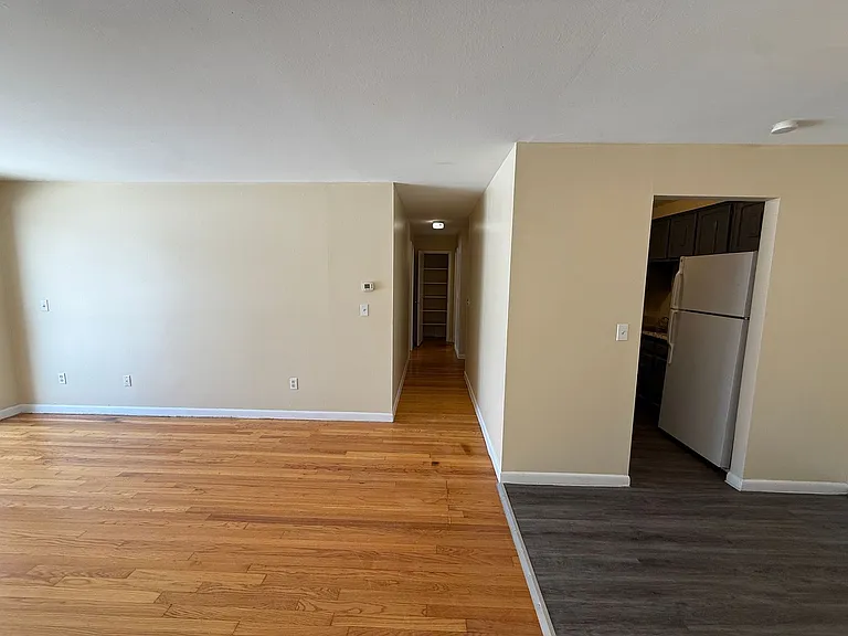 377 Stanley St — Photo 7
