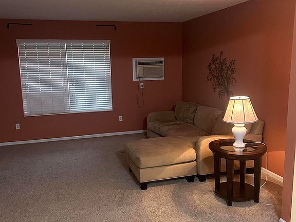 2nd image of 607 Trinity Dr Unit 1