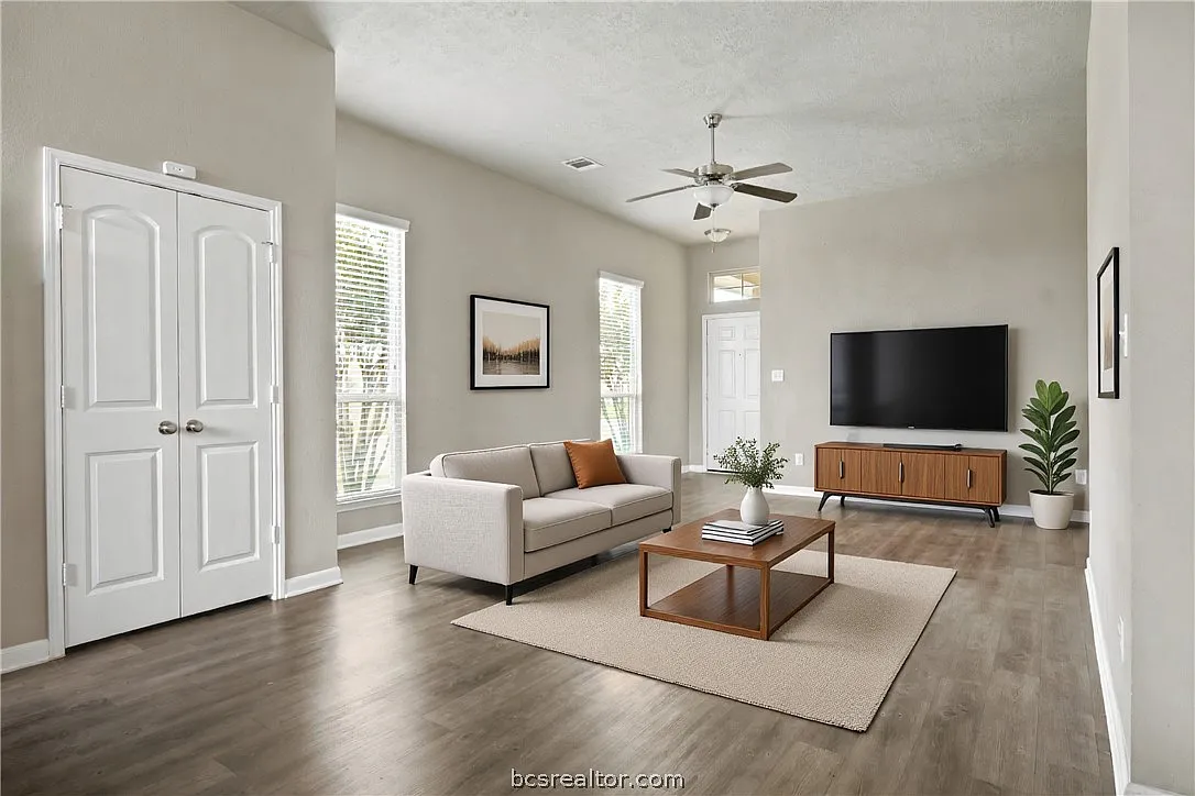 4 bed, 1512 sqft, $2,000 — Photo 3