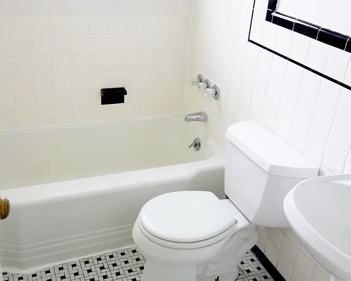 8206 Greenwood Ave — Photo 4
