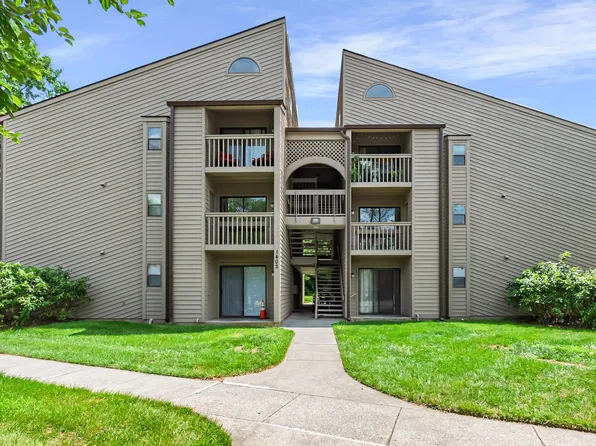 1402 University City Blvd APT Q, Blacksburg, VA 24060