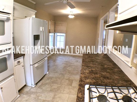 3rd image of 1904 Colebrook Dr