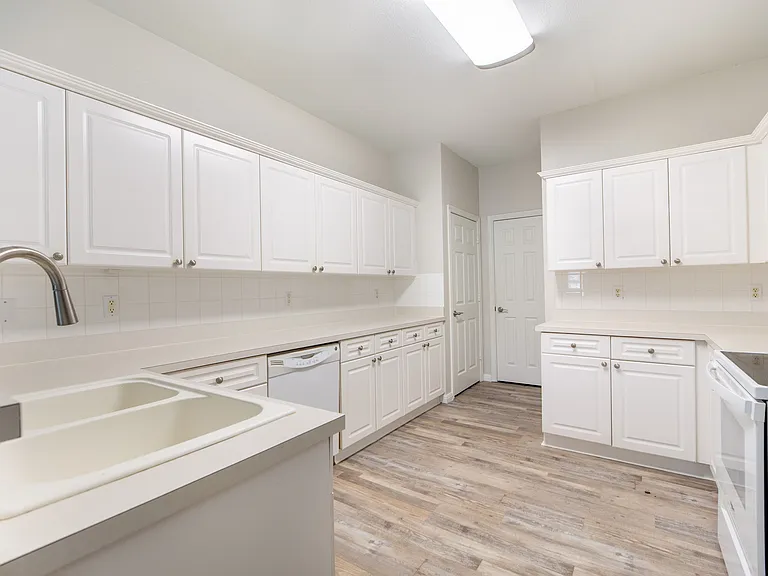1801 Fern Ct — Photo 7