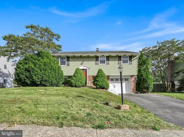 805 Pomander Ave, Reading, PA 19606