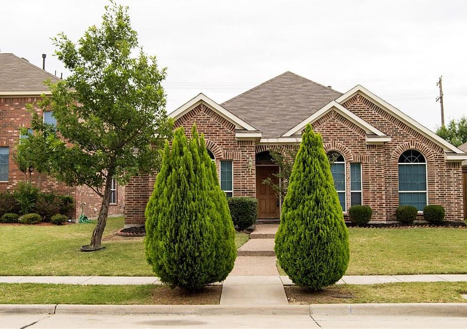 1st image of 409 Clear Springs Ct