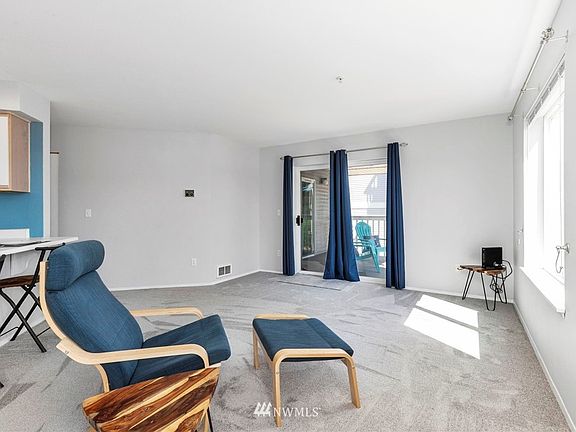 5th image of 2255 Highview Ln W APT D201