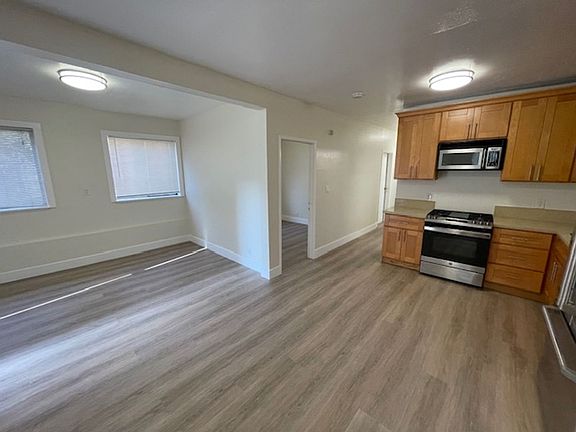 4th image of 1946 E 20th St #8397A0589