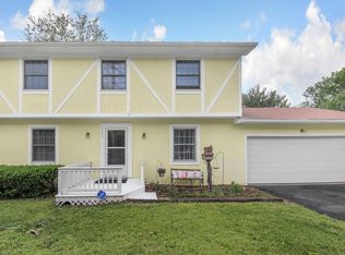 883 McNaughten Rd, Columbus, OH 43213