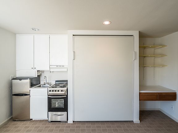 3rd image of 195 7th St #307