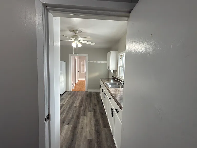 657 Bedford St — Photo 23
