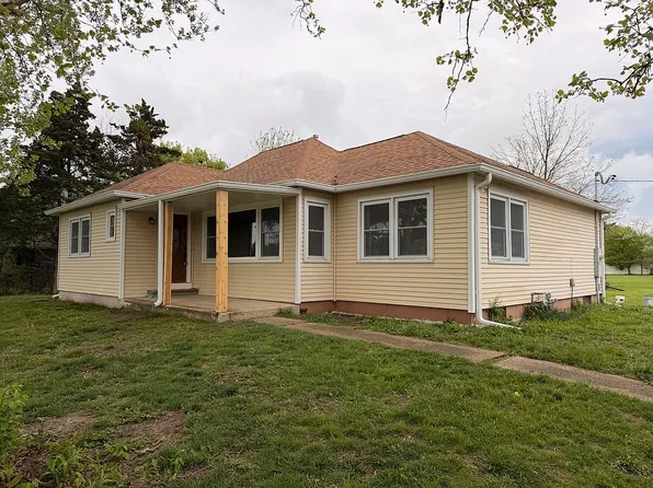 1917 18th St, Charleston, IL 61920